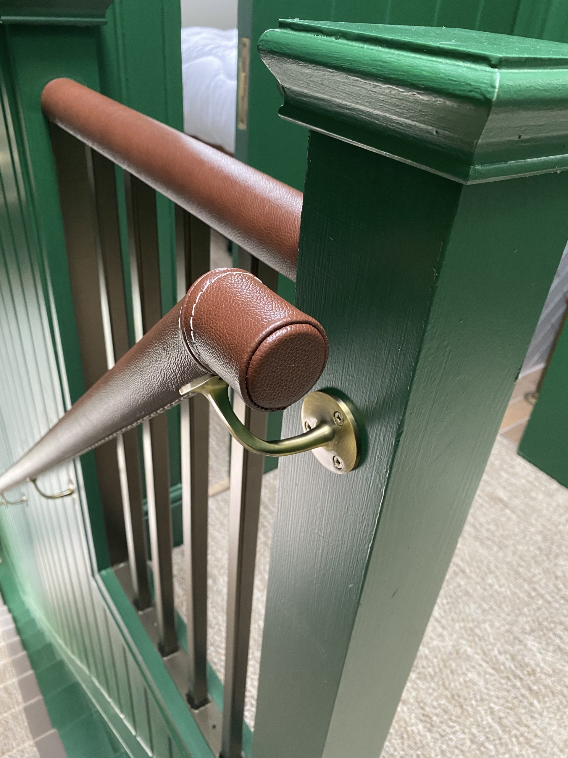 LEATHER HANDRAILS